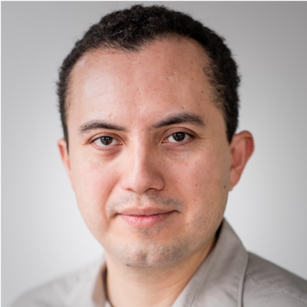 Roberto Arias, founder of Metaluxo
